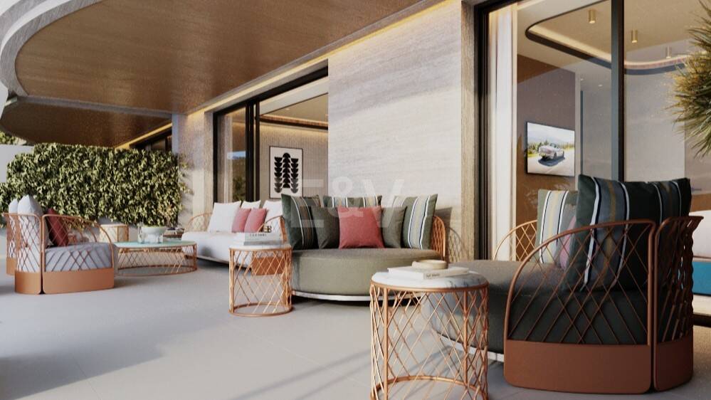 Iconic 3 Bedroom Penthouse with Rooftop Pool and Panoramic Solarium by Puente Romano