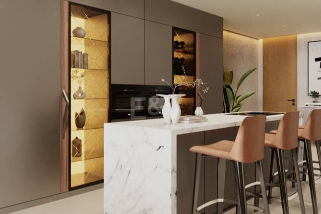 Iconic 3 Bedroom Penthouse with Rooftop Pool and Panoramic Solarium by Puente Romano