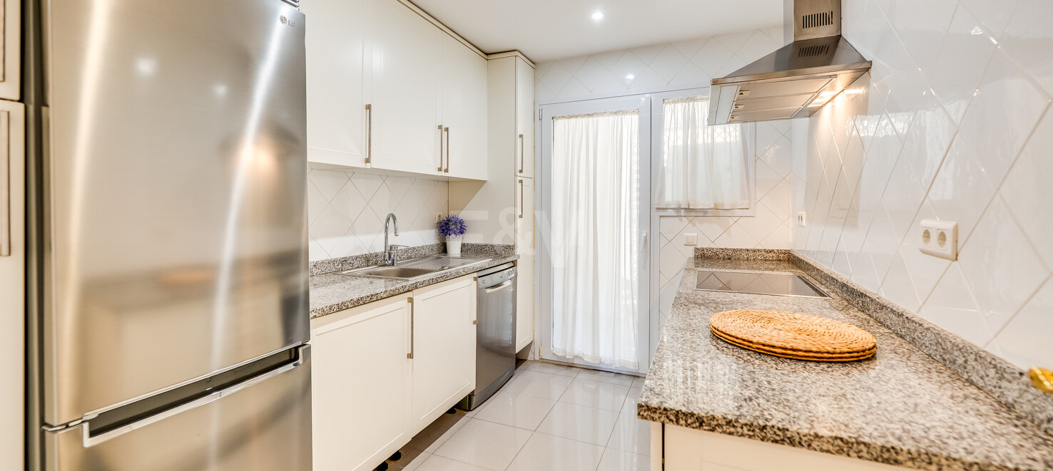 Appartement à louer en Marbella Golden Mile, Marbella (Toutes les zones)