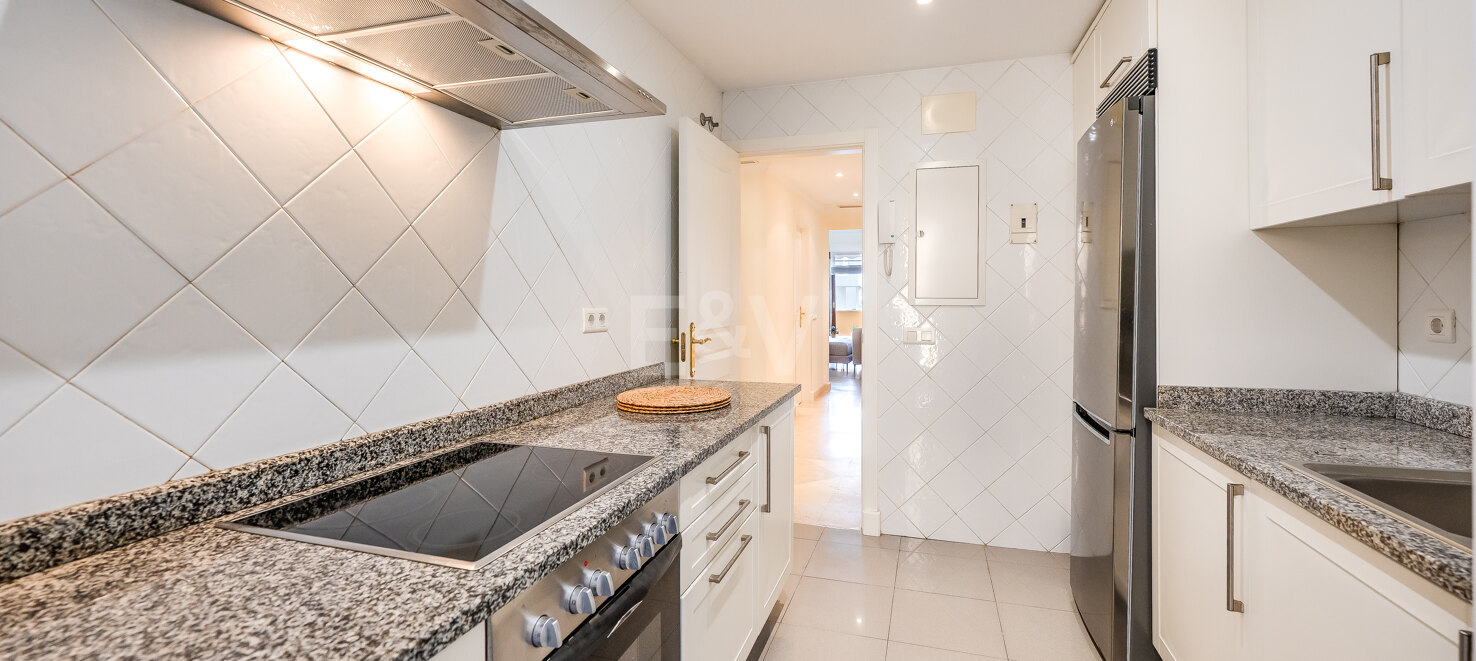 Appartement à louer en Marbella Golden Mile, Marbella (Toutes les zones)