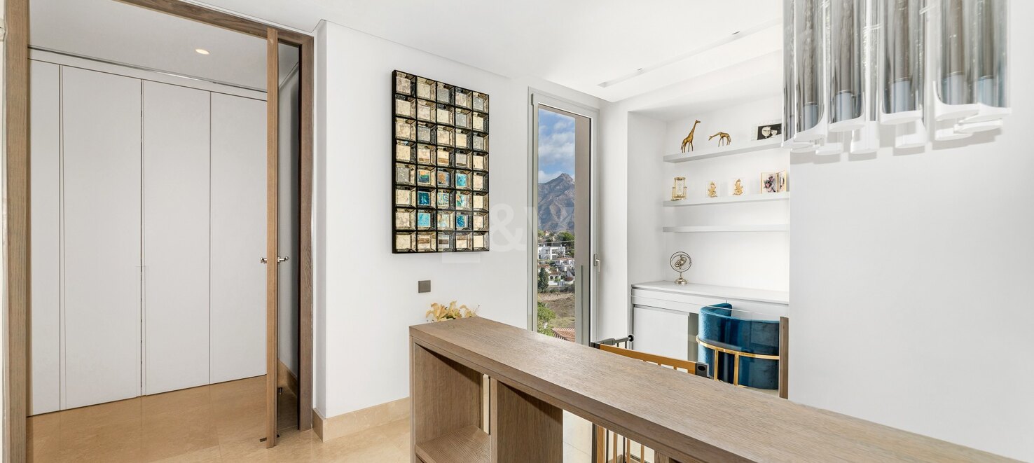 Elegant Exclusive Villa in Nueva Andalucia