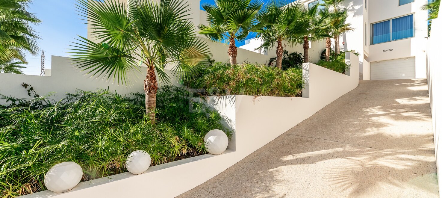 Elegant Exclusive Villa in Nueva Andalucia