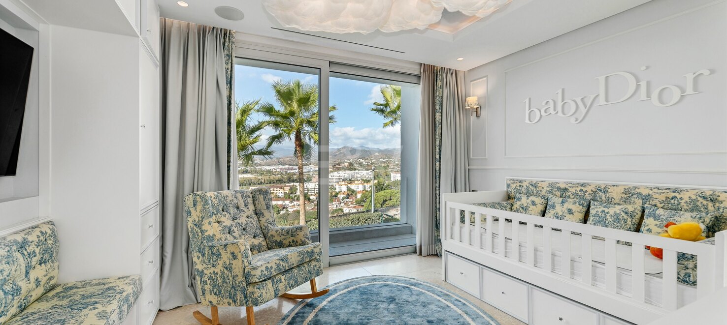Elegant Exclusive Villa in Nueva Andalucia