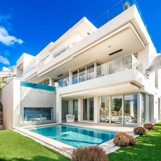 Elegant Exclusive Villa in Nueva Andalucia