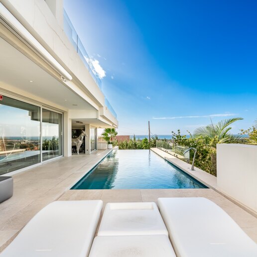 Elegant Exclusive Villa in Nueva Andalucia