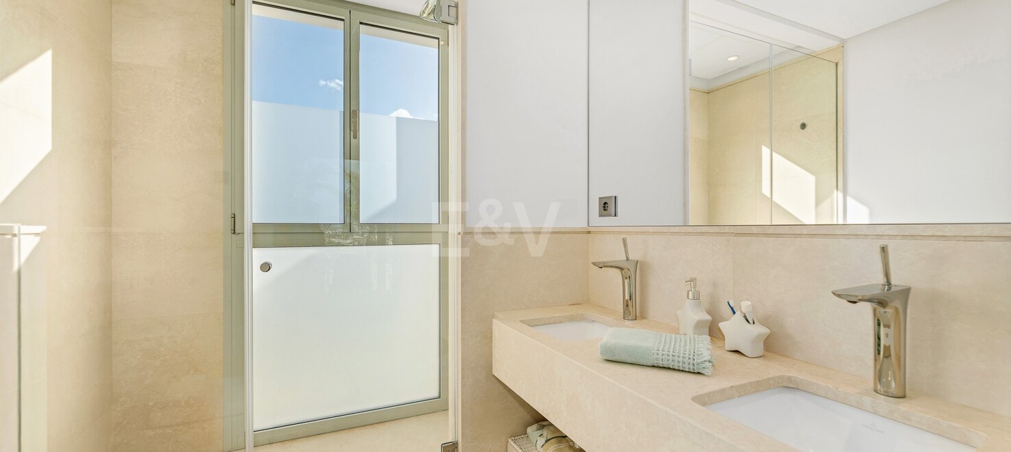 Elegant Exclusive Villa in Nueva Andalucia