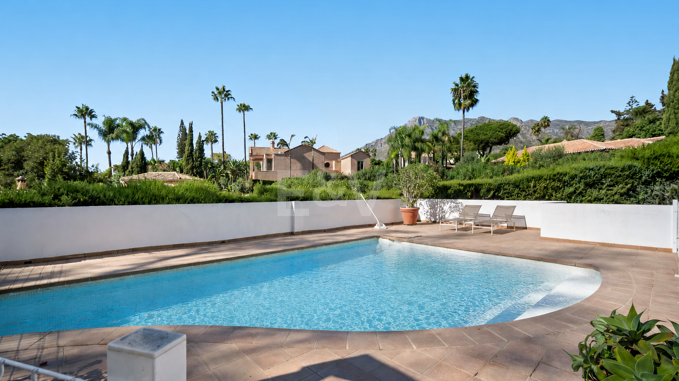 Andalusian Home with Potential in La Merced