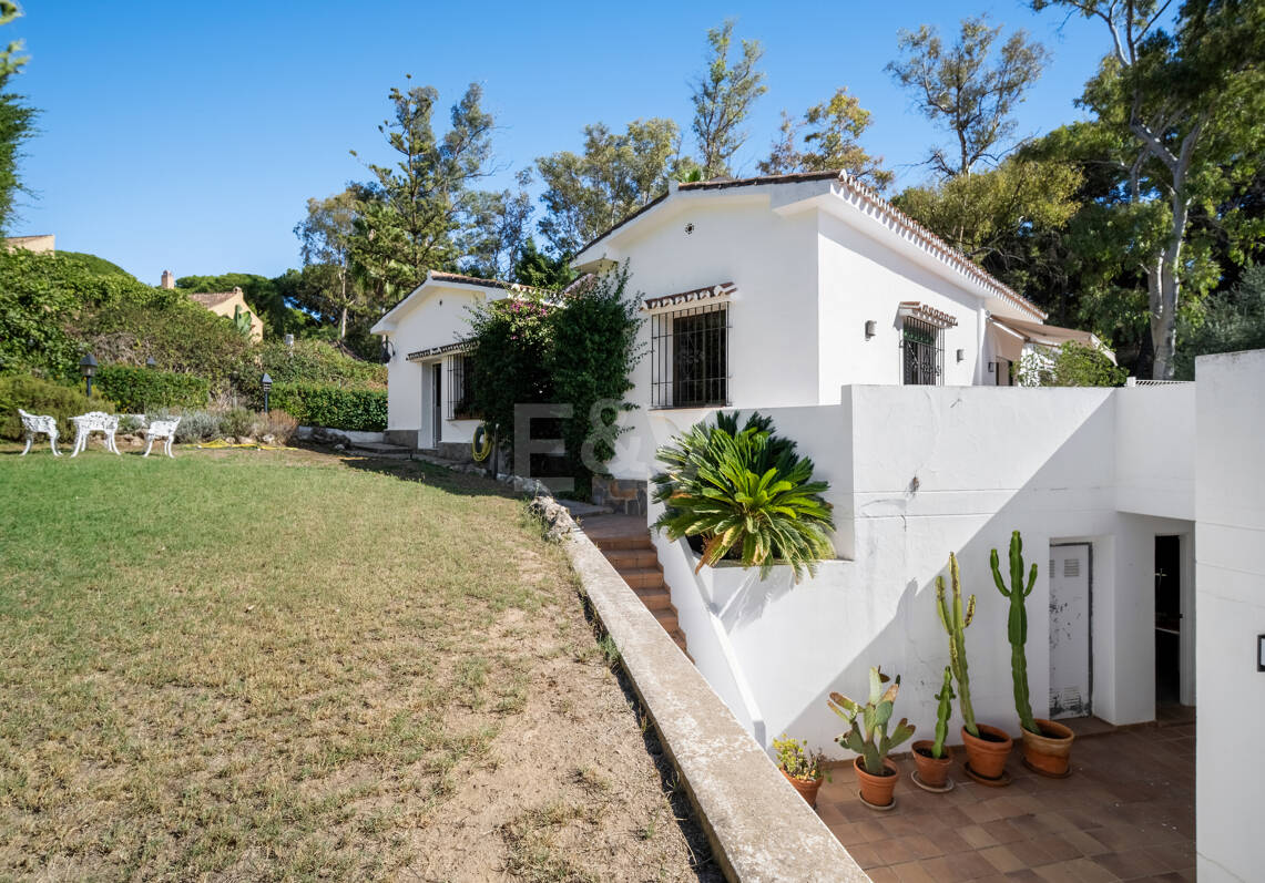 Andalusian Home with Potential in La Merced