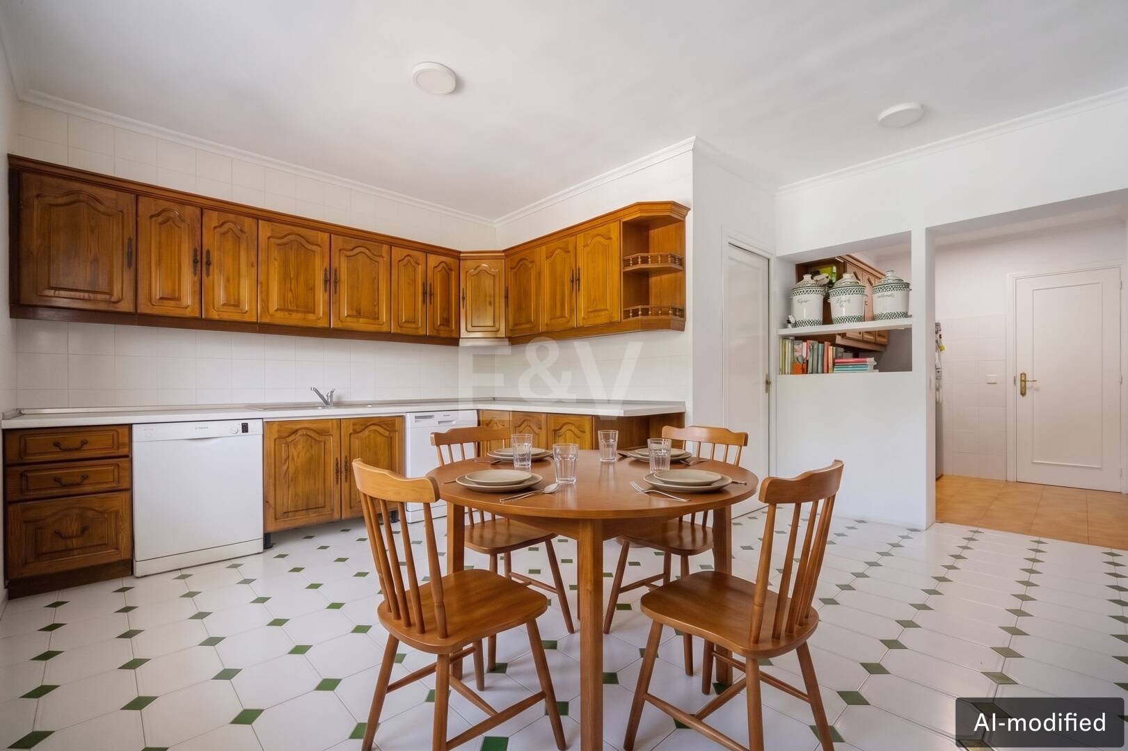 Andalusian Home with Potential in La Merced