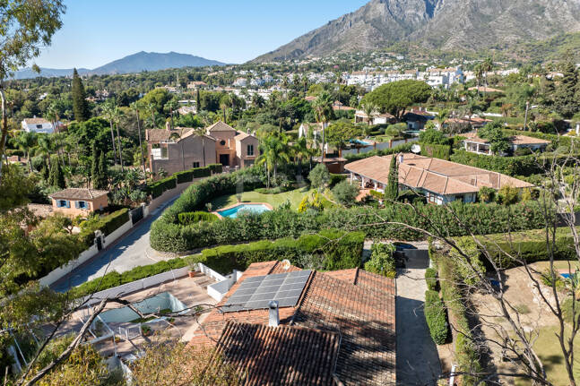 Andalusian Home with Potential in La Merced