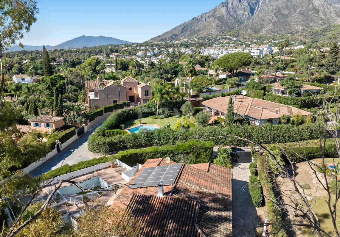 Andalusian Home with Potential in La Merced