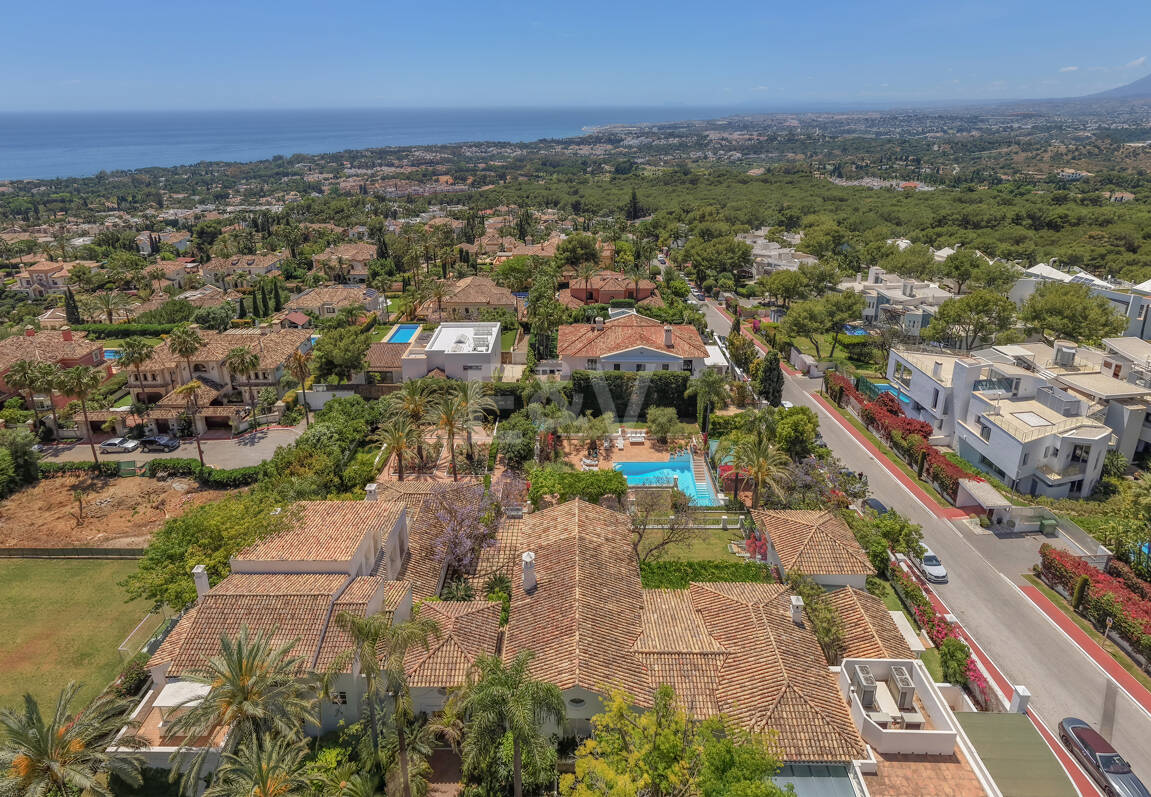 Timeless Marbella Colonial Villa in Sierra Blanca with Panoramic Sea Views