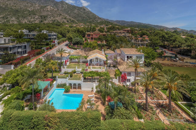 Timeless Marbella Colonial Villa in Sierra Blanca with Panoramic Sea Views