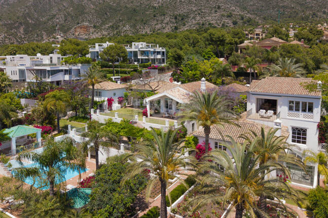 Timeless Marbella Colonial Villa in Sierra Blanca with Panoramic Sea Views