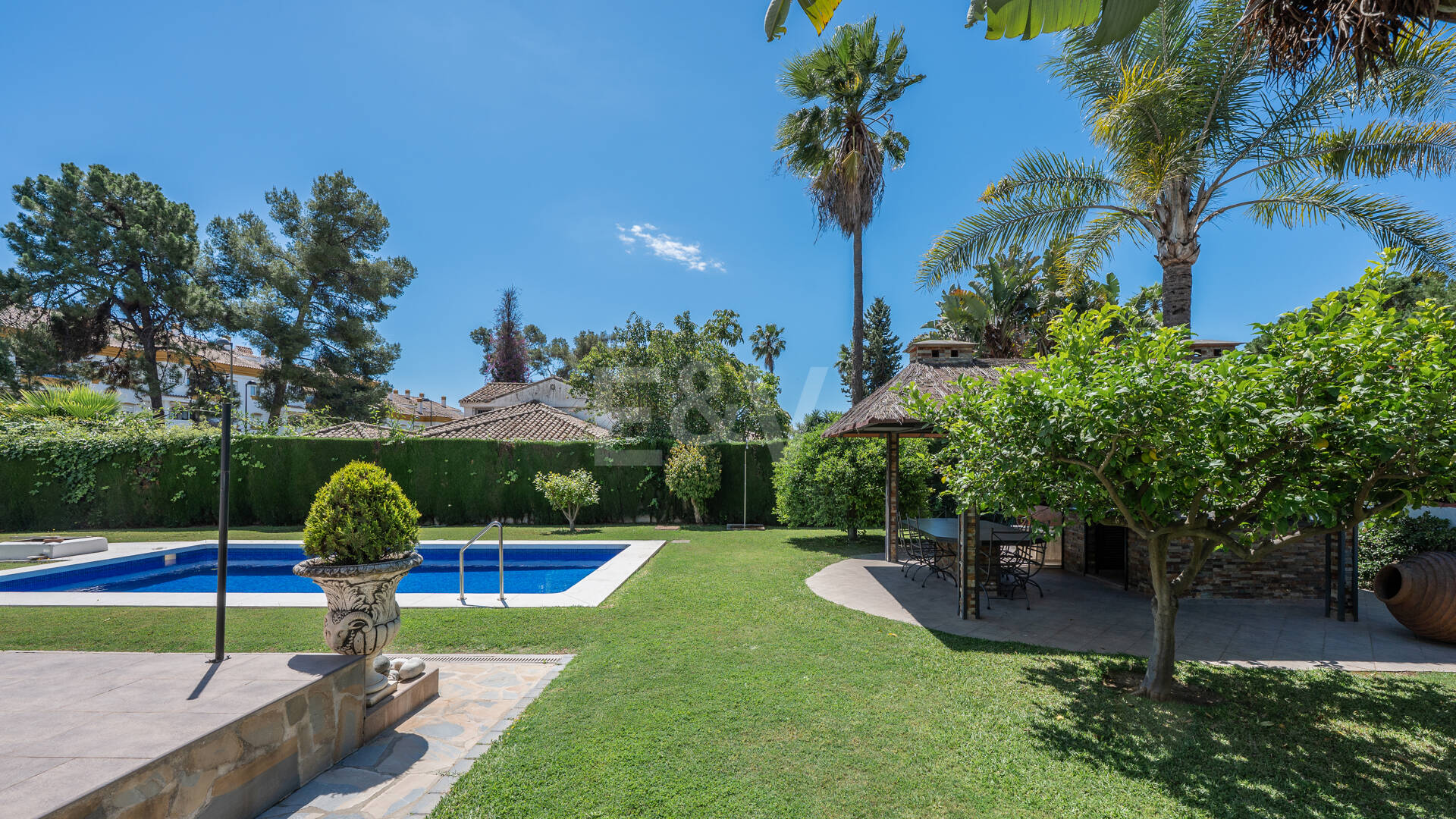 Encantadora villa mediterránea en La Carolina a poca distancia de Marbella Club y la playa