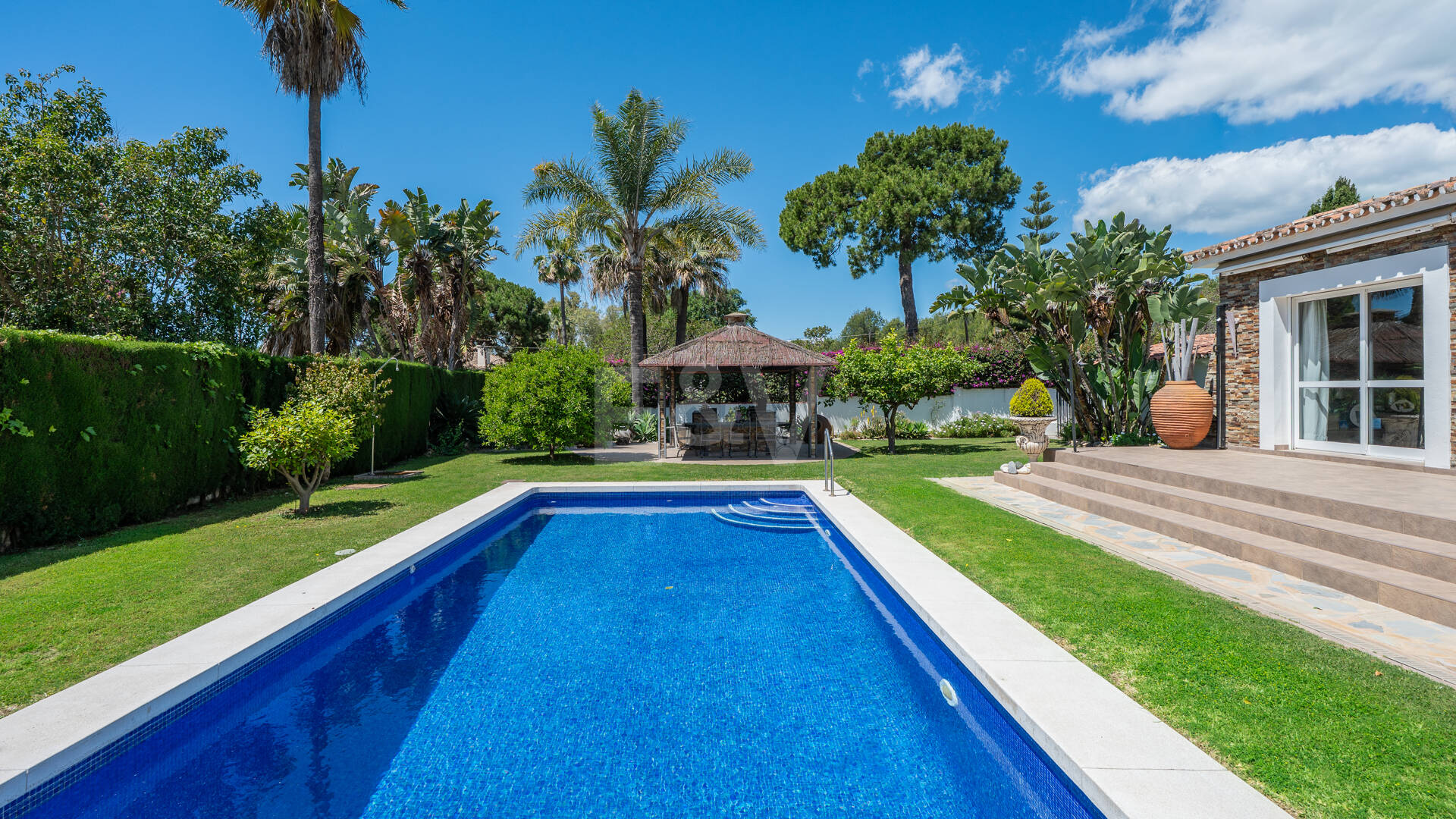 Encantadora villa mediterránea en La Carolina a poca distancia de Marbella Club y la playa