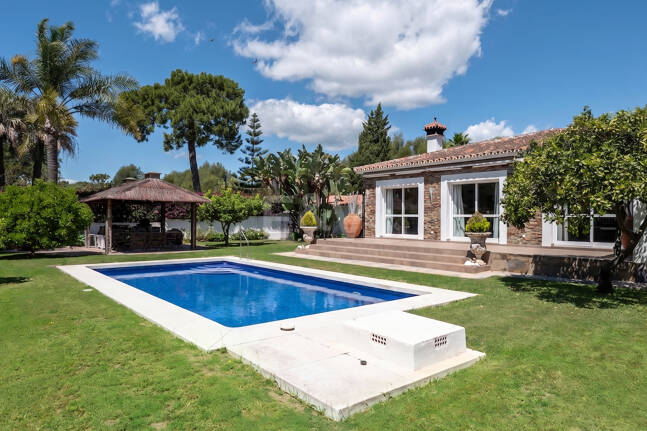 Encantadora villa mediterránea en La Carolina a poca distancia de Marbella Club y la playa