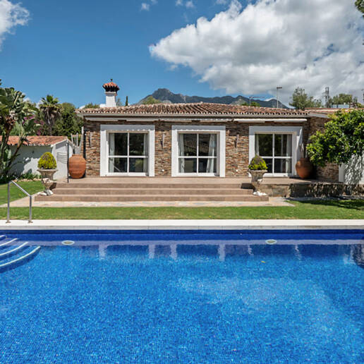 Encantadora villa mediterránea en La Carolina a poca distancia de Marbella Club y la playa