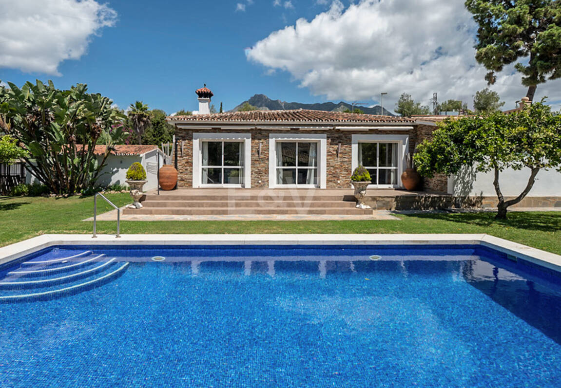 Encantadora villa mediterránea en La Carolina a poca distancia de Marbella Club y la playa