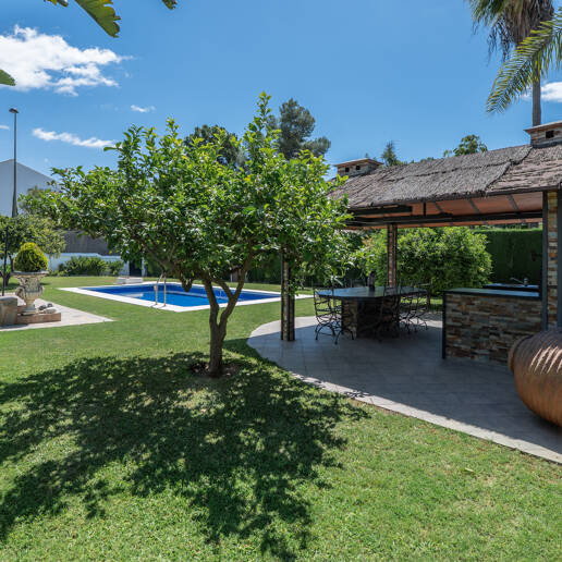 Encantadora villa mediterránea en La Carolina a poca distancia de Marbella Club y la playa