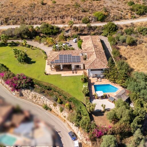 Villa till salu i Los Arqueros, Benahavis