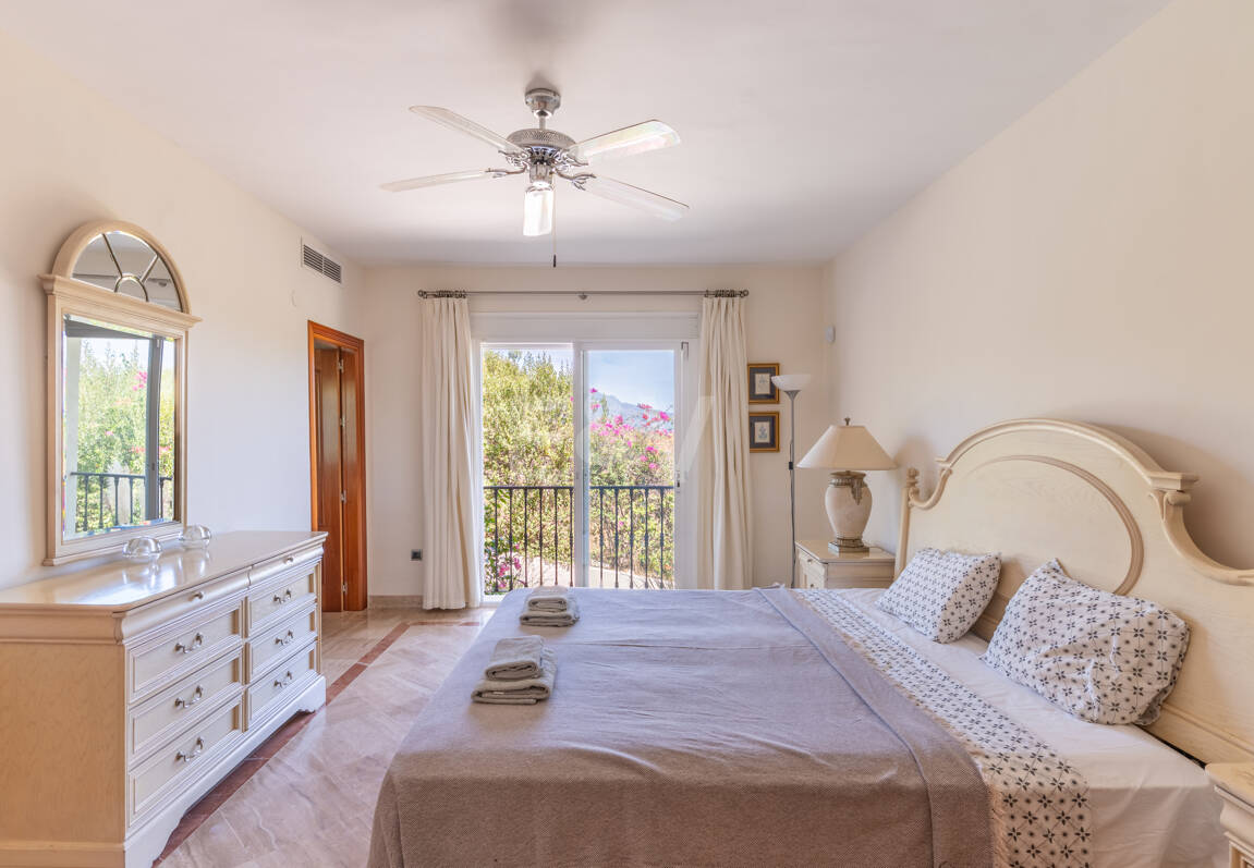Villa till salu i Los Arqueros, Benahavis