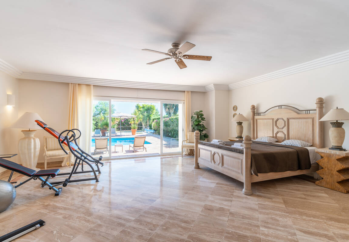 Villa till salu i Los Arqueros, Benahavis