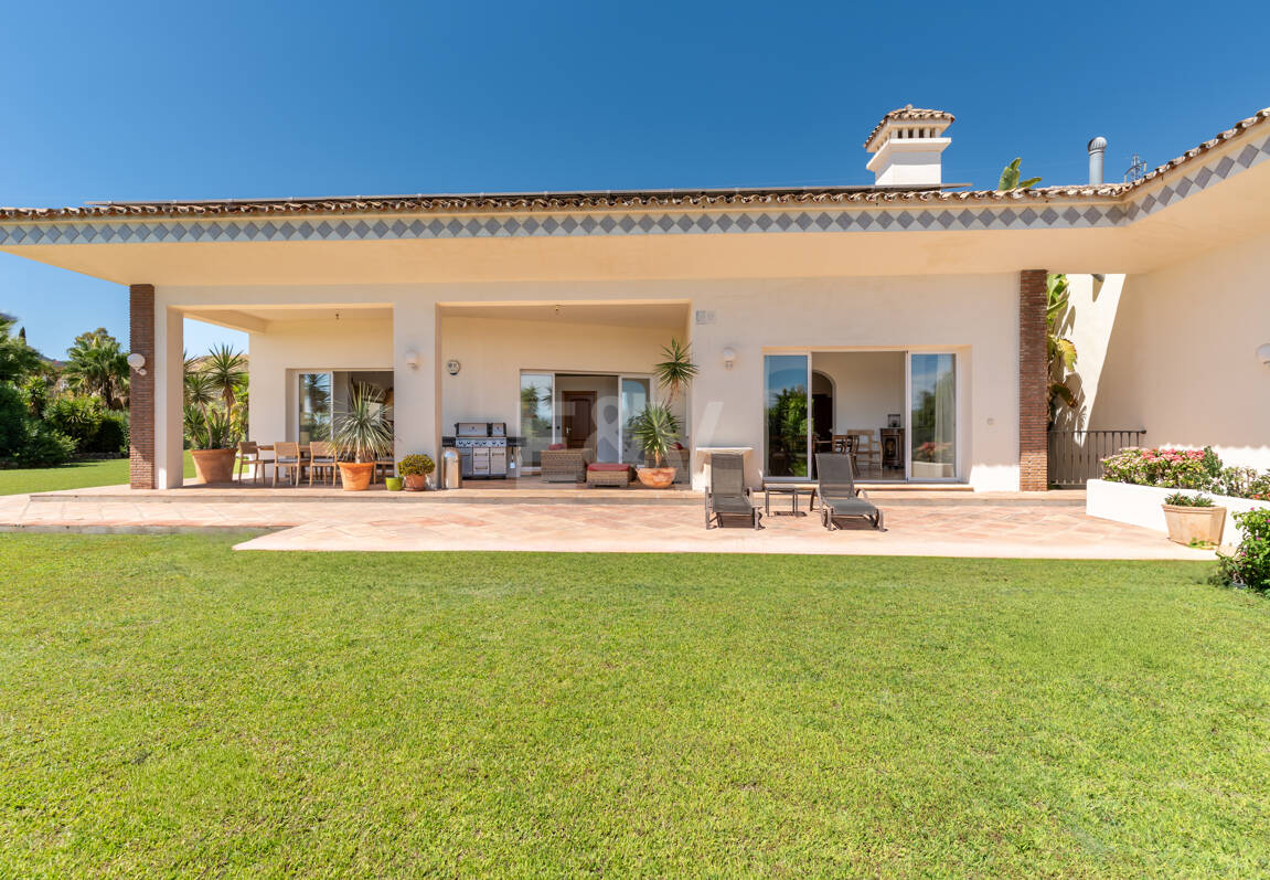 Villa till salu i Los Arqueros, Benahavis