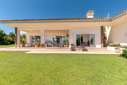 Villa till salu i Los Arqueros, Benahavis
