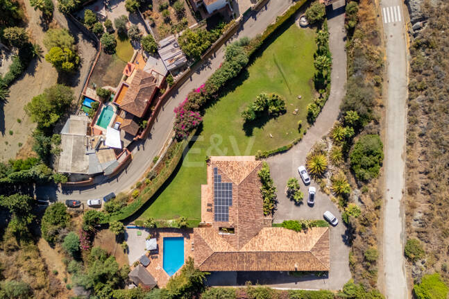 Villa till salu i Los Arqueros, Benahavis