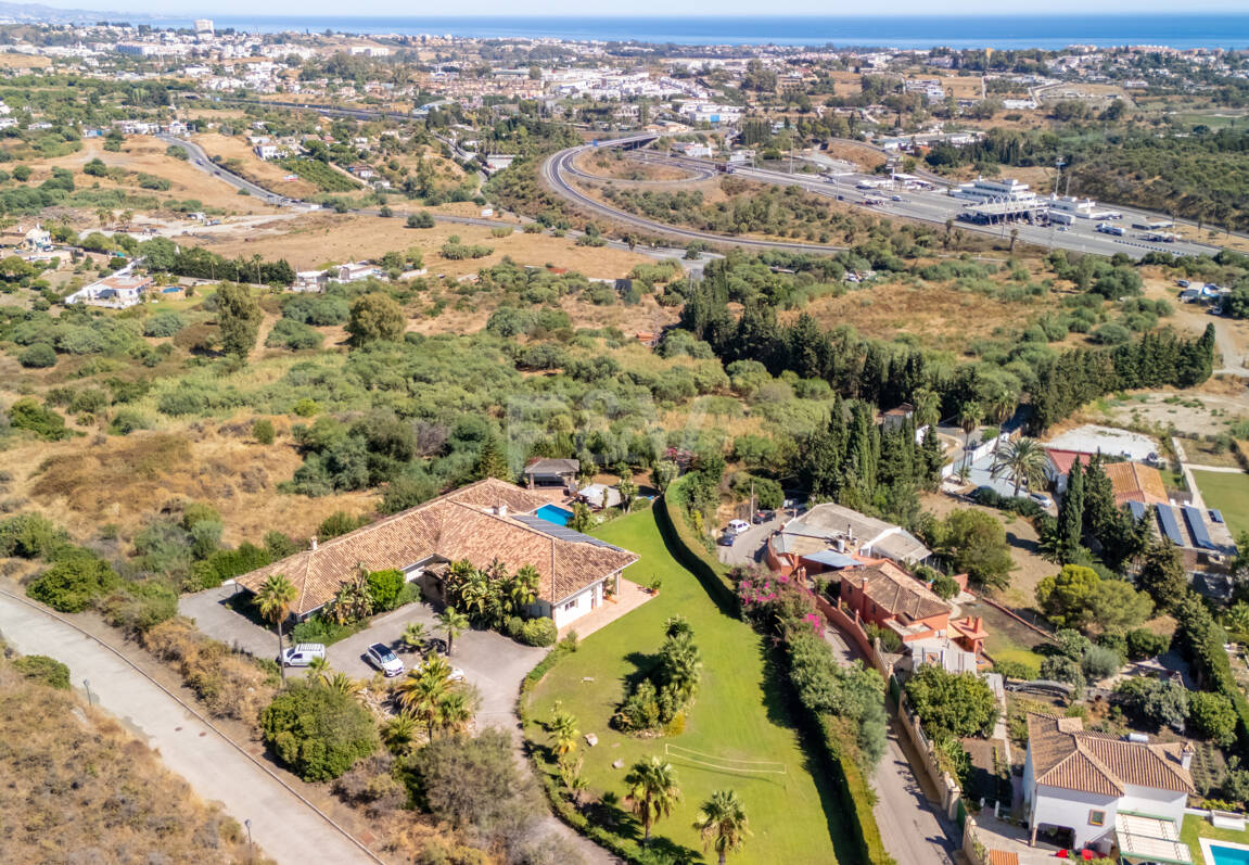 Villa till salu i Los Arqueros, Benahavis