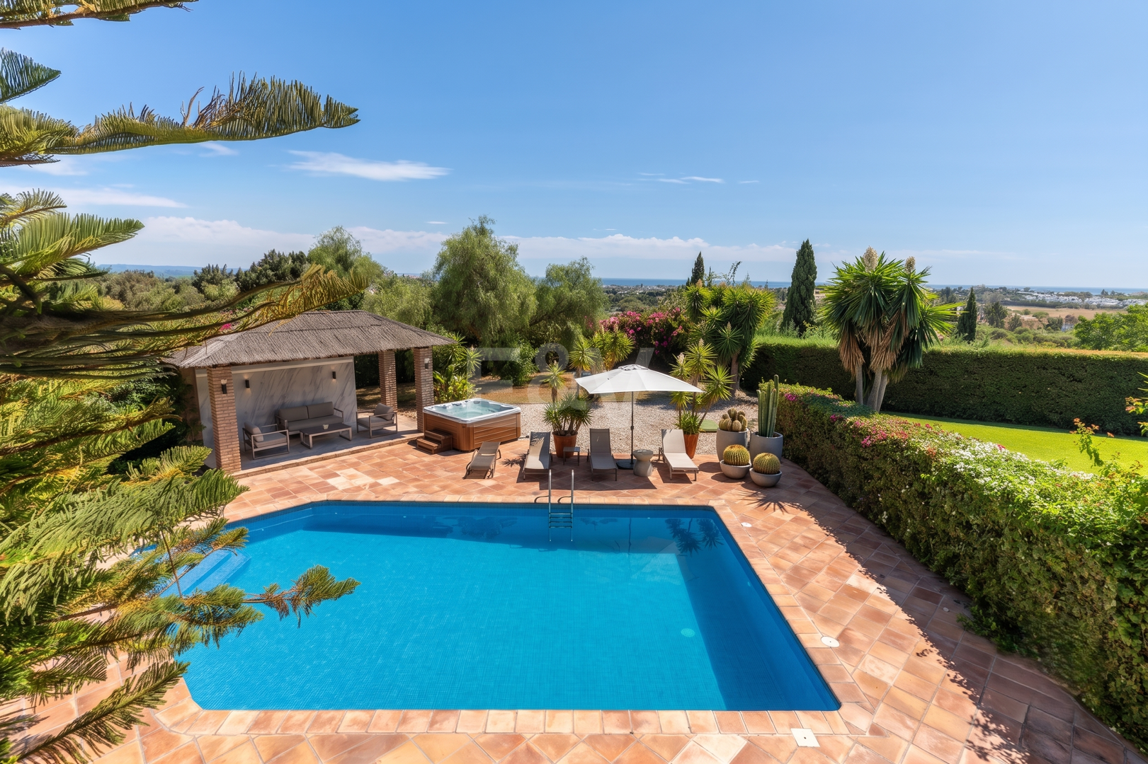 Villa till salu i Los Arqueros, Benahavis