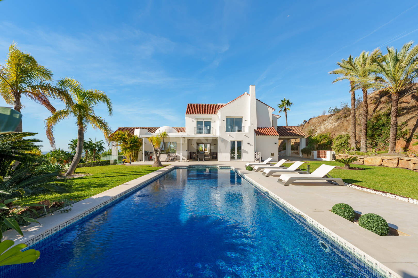 Villa till salu i Los Arqueros, Benahavis