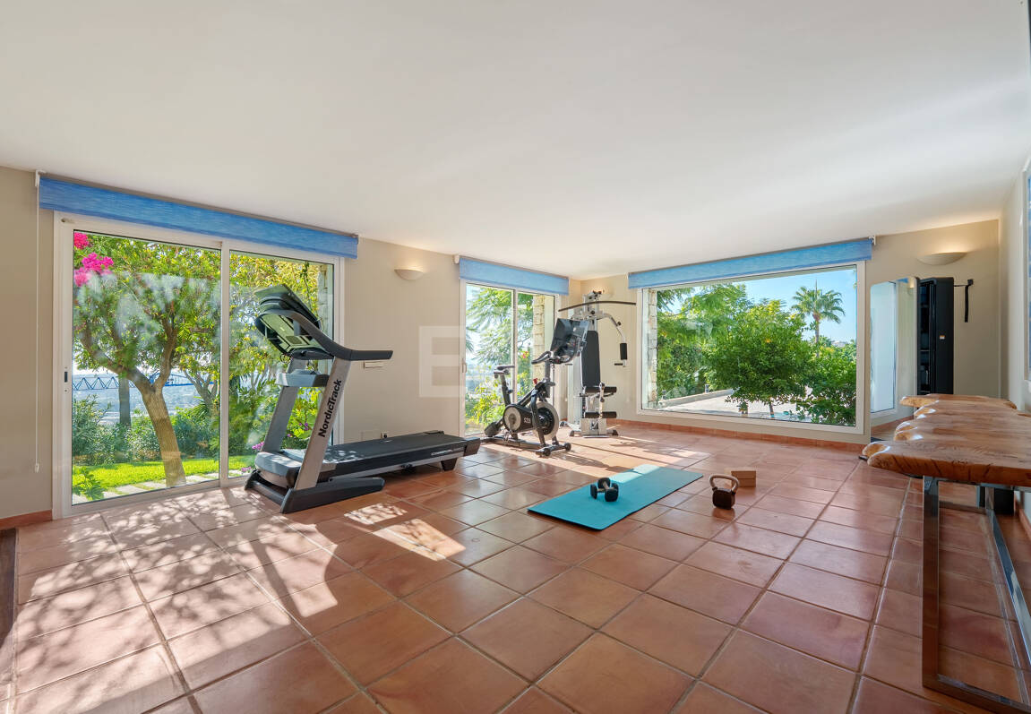 Villa till salu i Los Arqueros, Benahavis