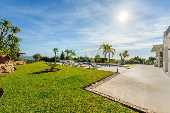 Villa till salu i Los Arqueros, Benahavis