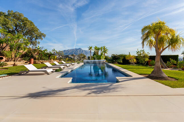 Villa till salu i Los Arqueros, Benahavis