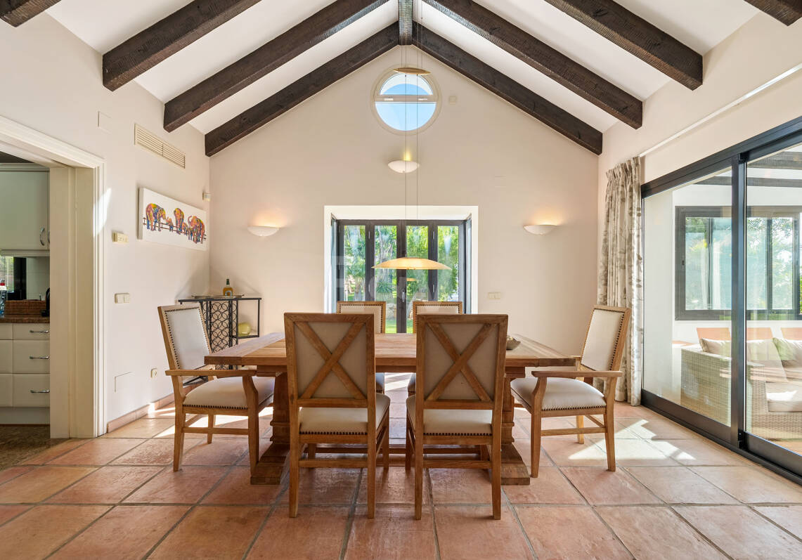 Magnificent Luxury Villa with Independent Guest House and Panoramic Sea Views