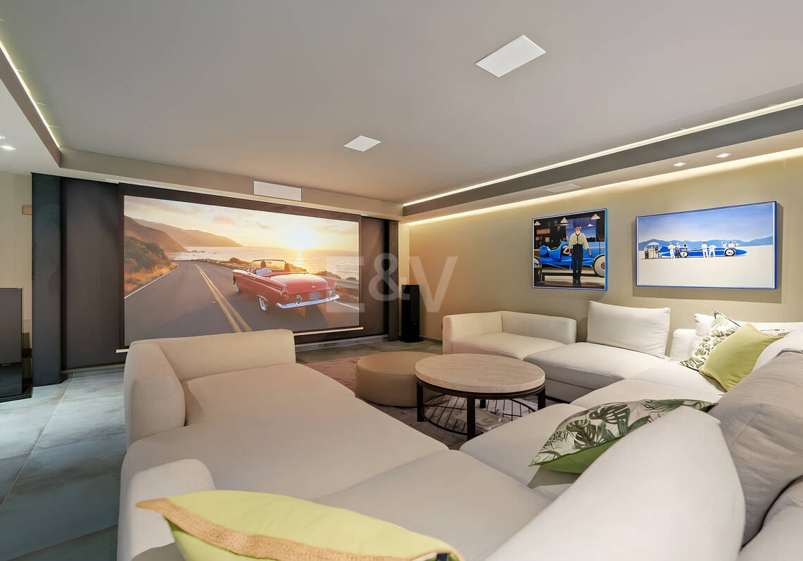 Magnificent Luxury Villa with Independent Guest House and Panoramic Sea Views