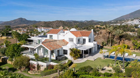 Magnificent Estate with Independent Guest House and Panoramic Sea Views