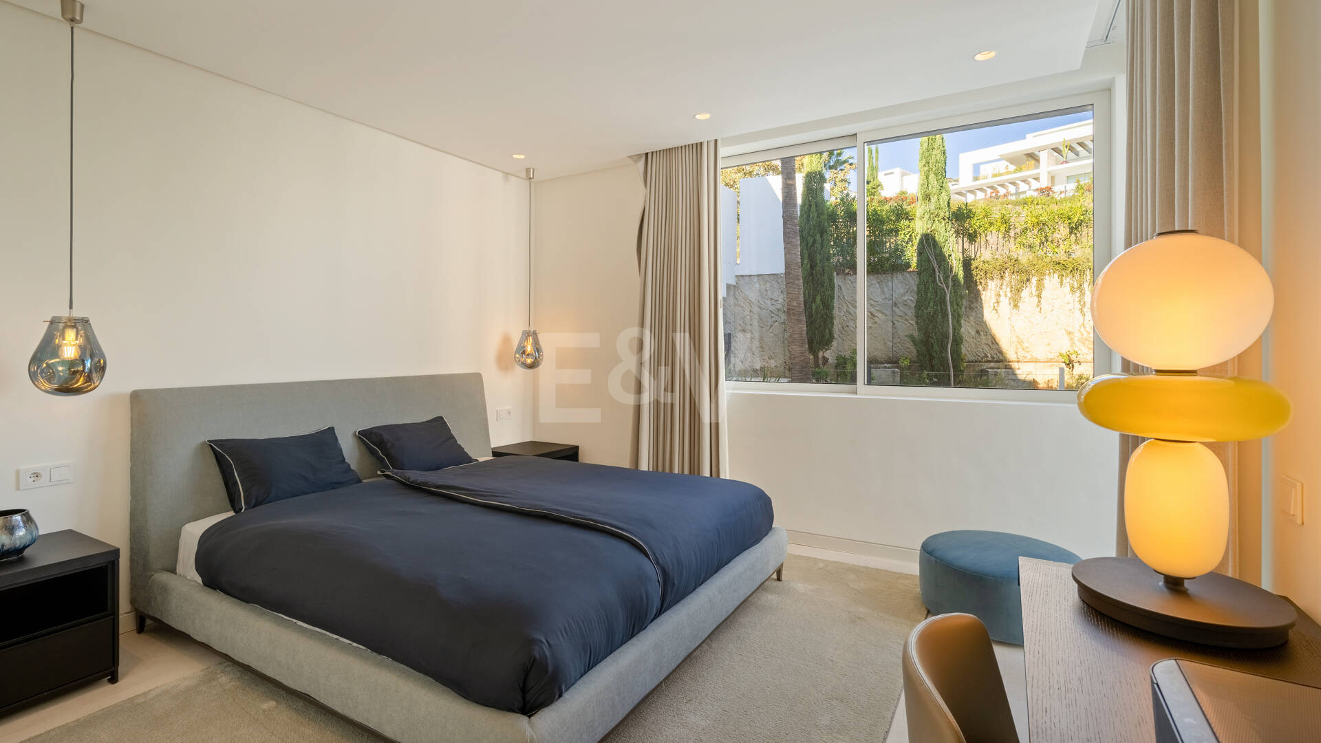 Atemberaubendes Duplex-Penthouse in Palo Alto mit Wintergarten und privatem Pool