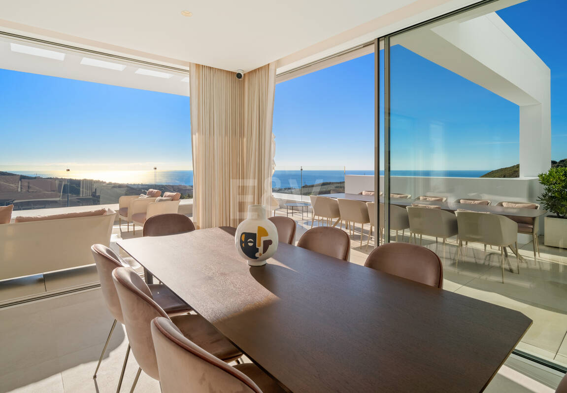 Atemberaubendes Duplex-Penthouse in Palo Alto mit Wintergarten und privatem Pool