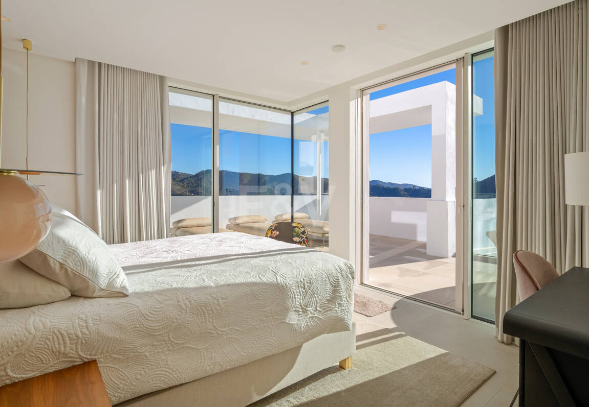 Atemberaubendes Duplex-Penthouse in Palo Alto mit Wintergarten und privatem Pool