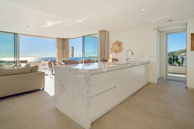 Atemberaubendes Duplex-Penthouse in Palo Alto mit Wintergarten und privatem Pool