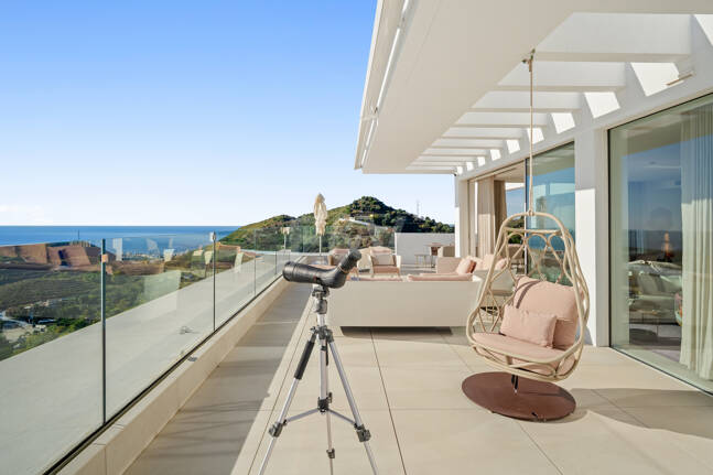 Atemberaubendes Duplex-Penthouse in Palo Alto mit Wintergarten und privatem Pool