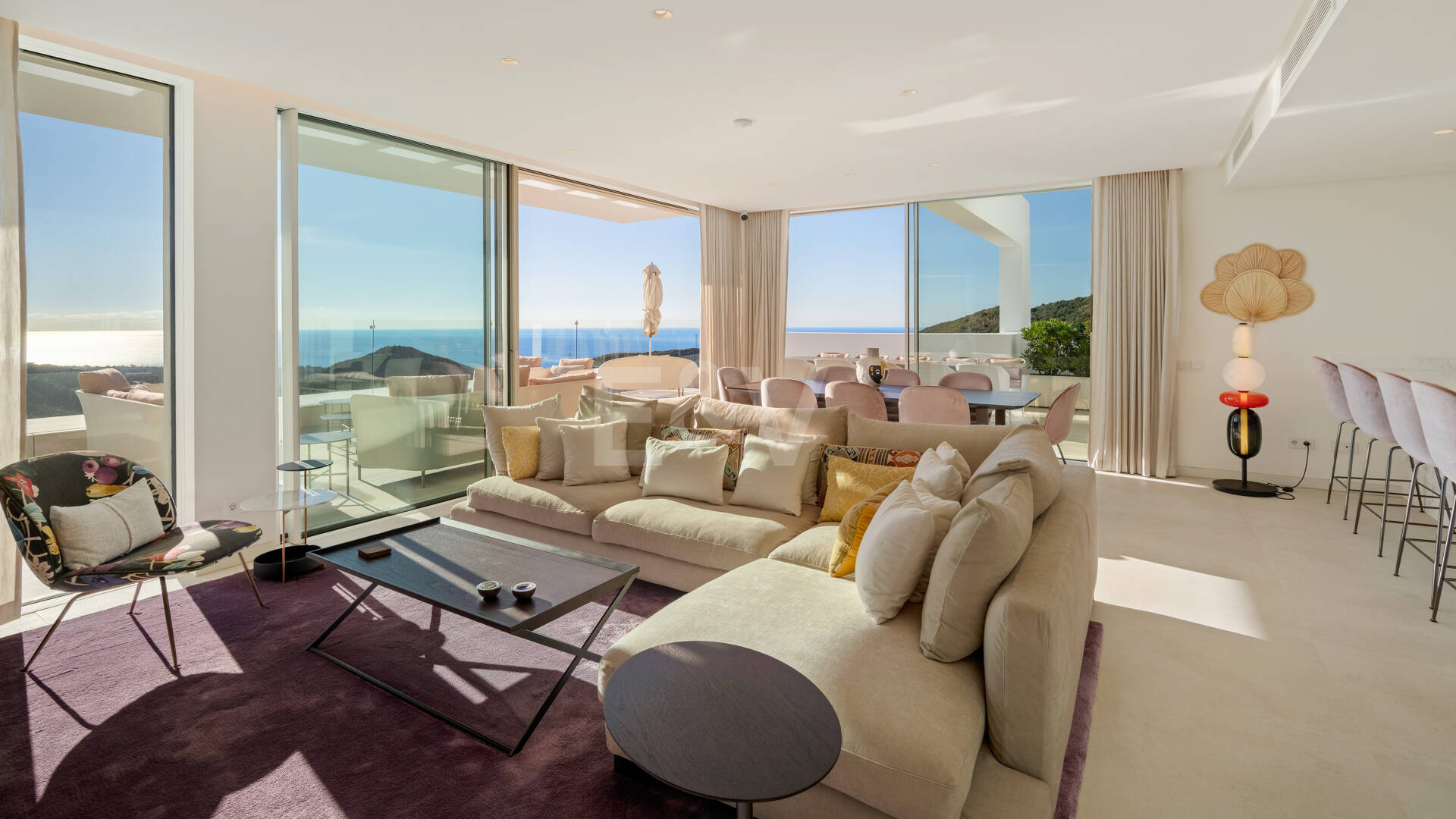 Atemberaubendes Duplex-Penthouse in Palo Alto mit Wintergarten und privatem Pool