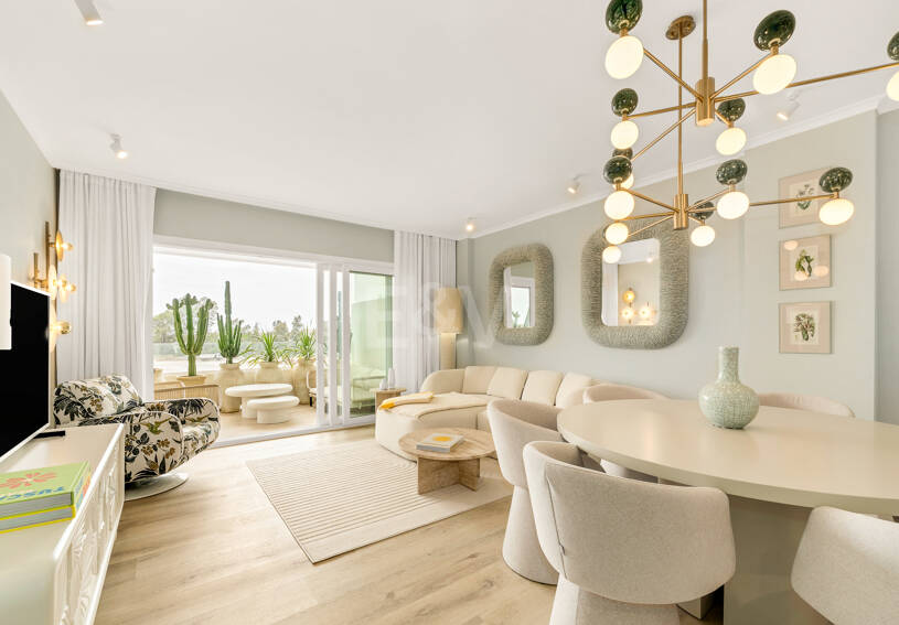 Luxury Apartment with Sea Views Near Puerto Banús