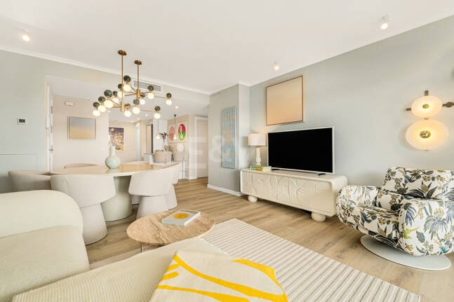 Südorientierte Wohnung mit Meerblick nahe Puerto Banús