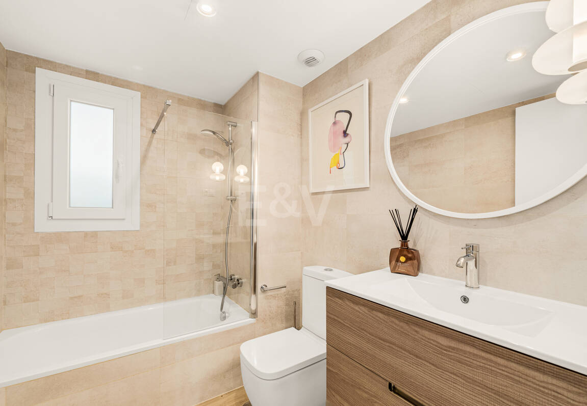 Südorientierte Wohnung mit Meerblick nahe Puerto Banús