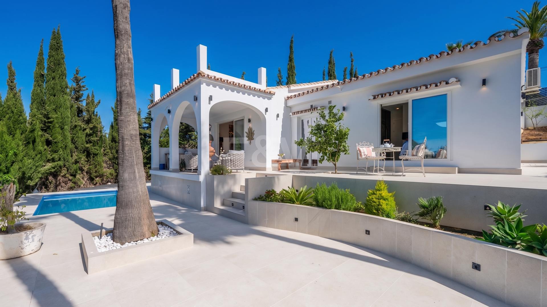 Bungaló totalmente renovado con piscina privada