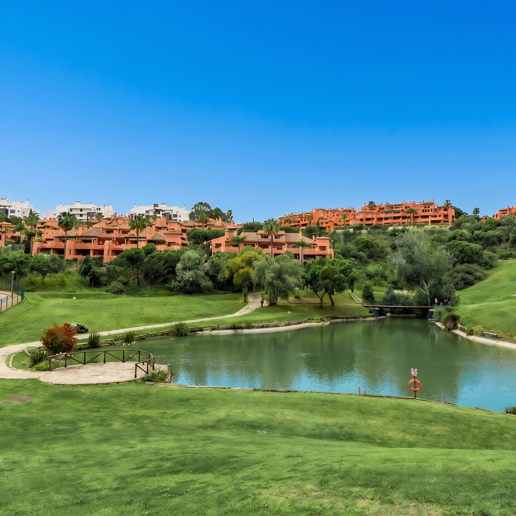 Appartement lumineux avec vue sur la mer panoramique et la montagne